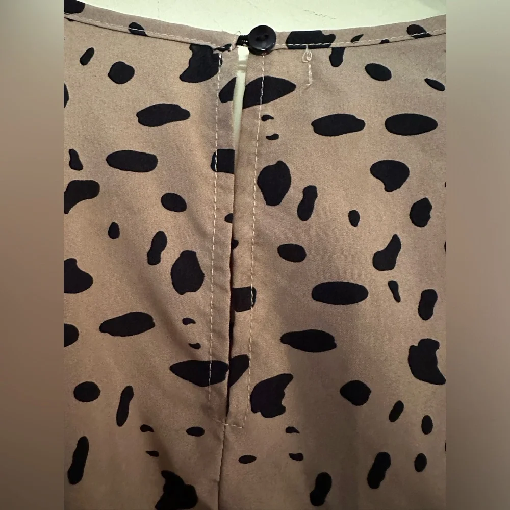 SHEIN size MEDIUM (6), dark tan with black spots, short sleeved, faux wrap dress